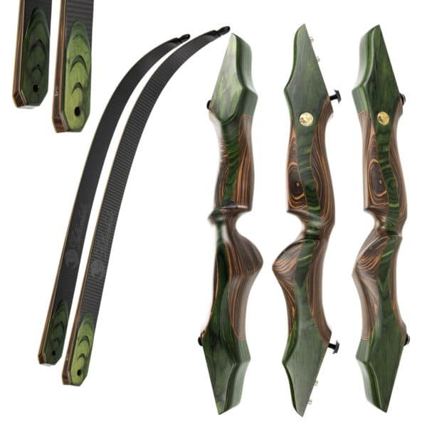 Der Venom zeigt drei hölzerne Recurve-Bogen-Tragegurte mit grünen und braunen Akzenten, die aus verschiedenen Blickwinkeln dargestellt werden, sowie zwei schwarze Wurfarme und Nahaufnahmen, die den Tragegurtgriff und die Wurfarmspitzen hervorheben.